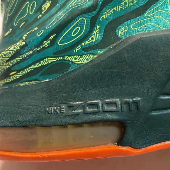 Nike KD VII Green and Orange Sneakers with Dynamic Design - Picture 13 of 14